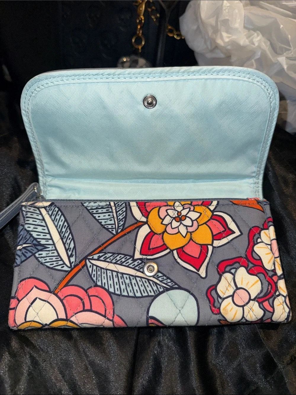Vera Bradley Wallet/Wristlet!!! - Picture 5 of 8